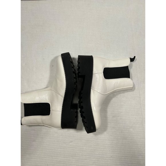 Dirty Laundry Maps Chelsea Boot‎ White Faux Leather Size 7.5 Ankle - Picture 6 of 9